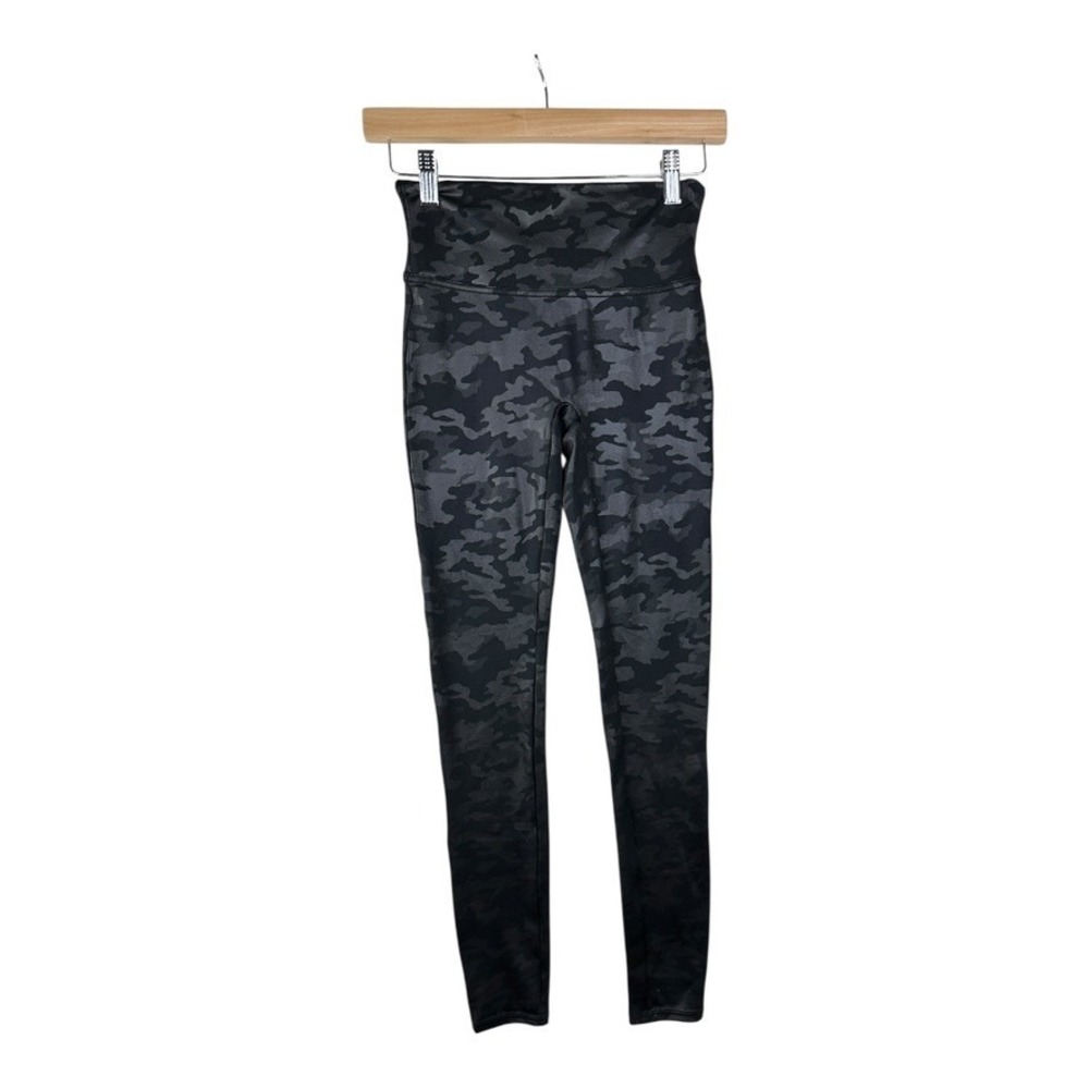 Spanx Women's Faux Leather Camo Leggings Size Small Black Gray